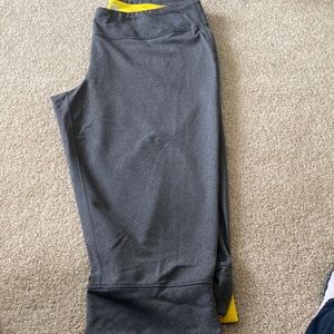 Capri workout pants